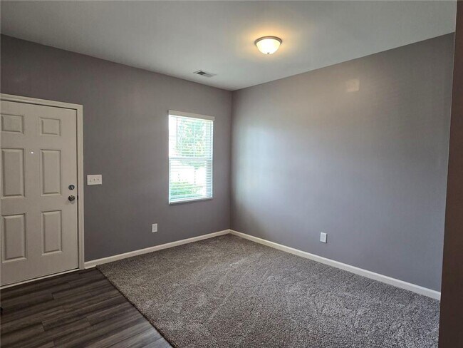 Foto del edificio - 104 Mccall Wy