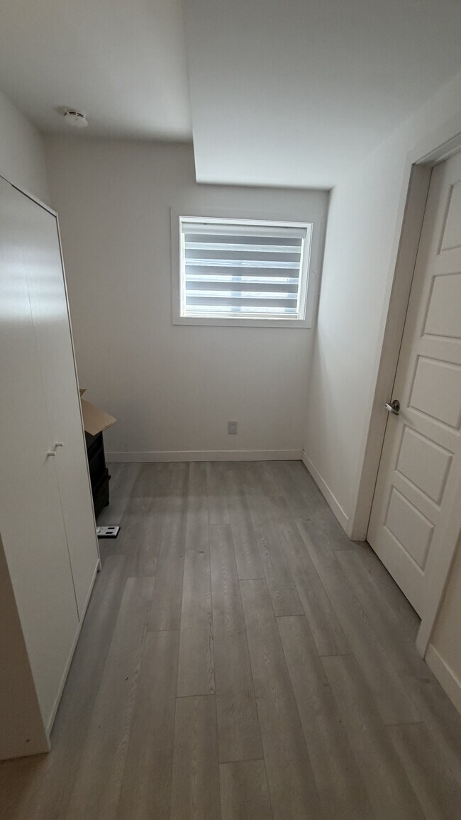 Building Photo - Spacious 4 Bedrooms apartment for rent - all inclusive and fully furnished