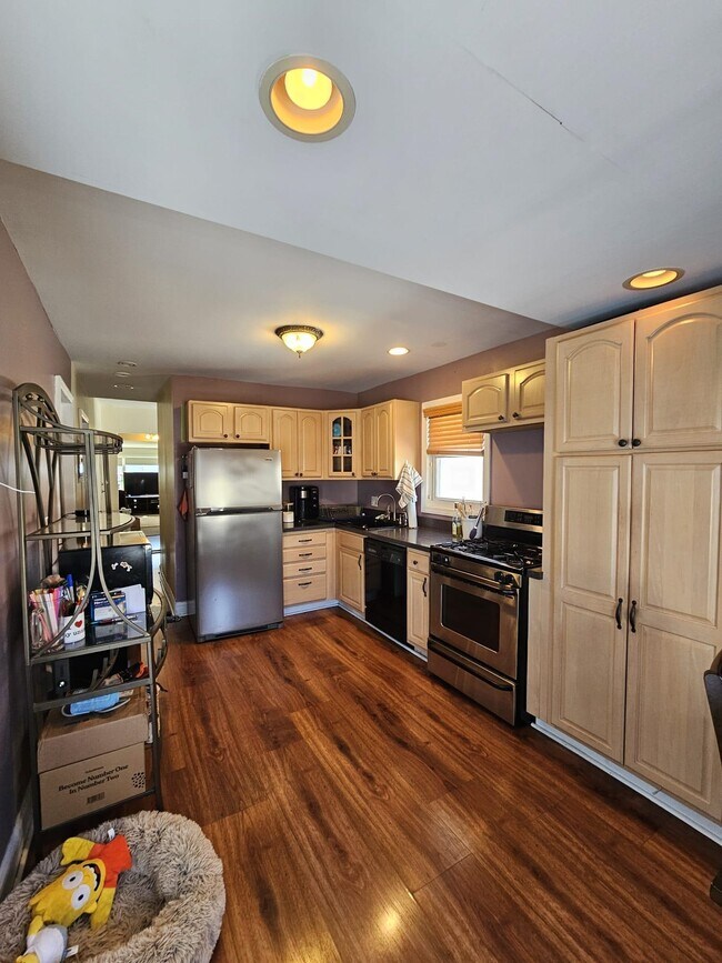 513 Post Ave, Lyndhurst, NJ 07071 House Rental in Lyndhurst, NJ