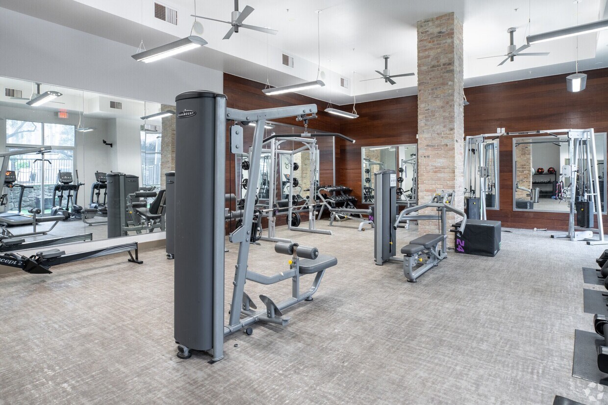 Foto del edificio - 810 W St Johns Ave