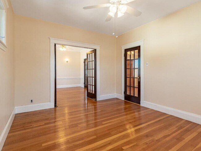 Building Photo - 155 Linden Ave