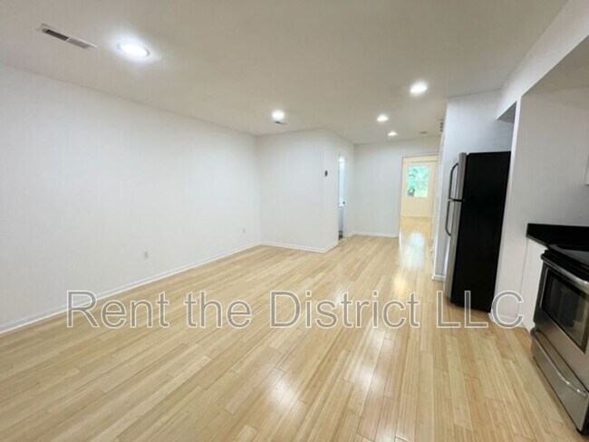 Photo - 1121 Queen Street NE Apartment