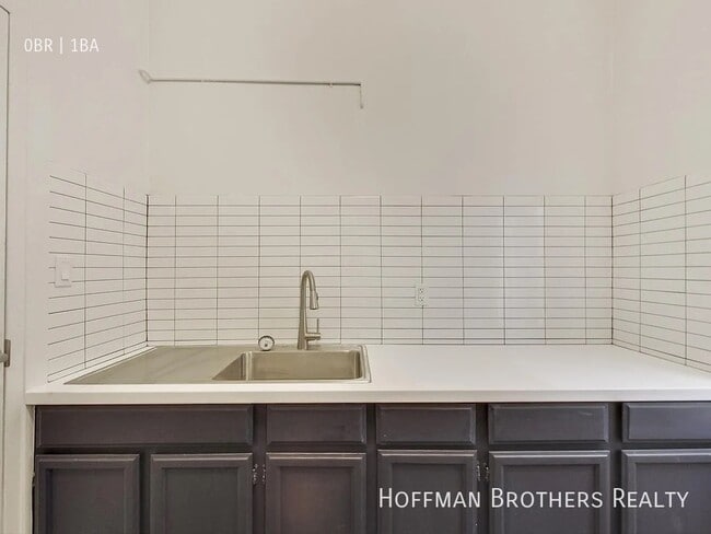 Building Photo - 706 Kearny St