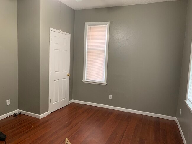 Foto del edificio - 603 E 22nd St