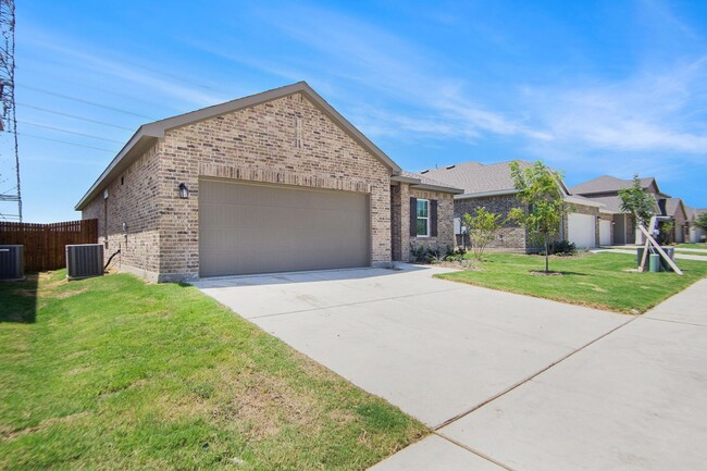 Building Photo - NEW BUILD! 4/2/2 in Crowley ISD!