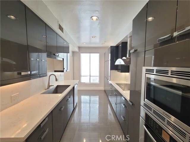 Building Photo - 450 N Oakhurst Dr