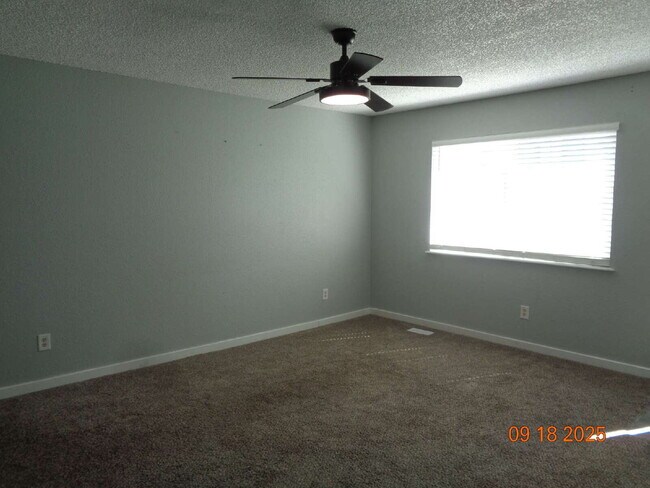 Foto del edificio - Nicely updated home close to amenities
