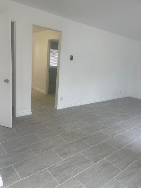 Foto del edificio - 16881 Sims Lane