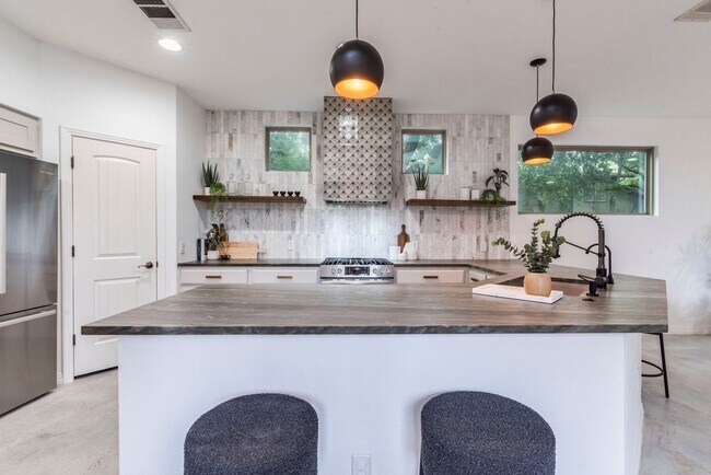 Foto del edificio - 1606 Morgan Ln