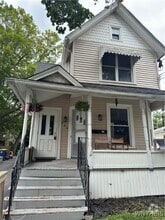 Building Photo - 260 Chestnut St