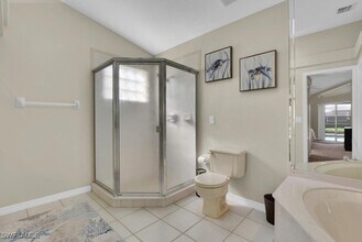 Building Photo - 4523 SW 5th Pl