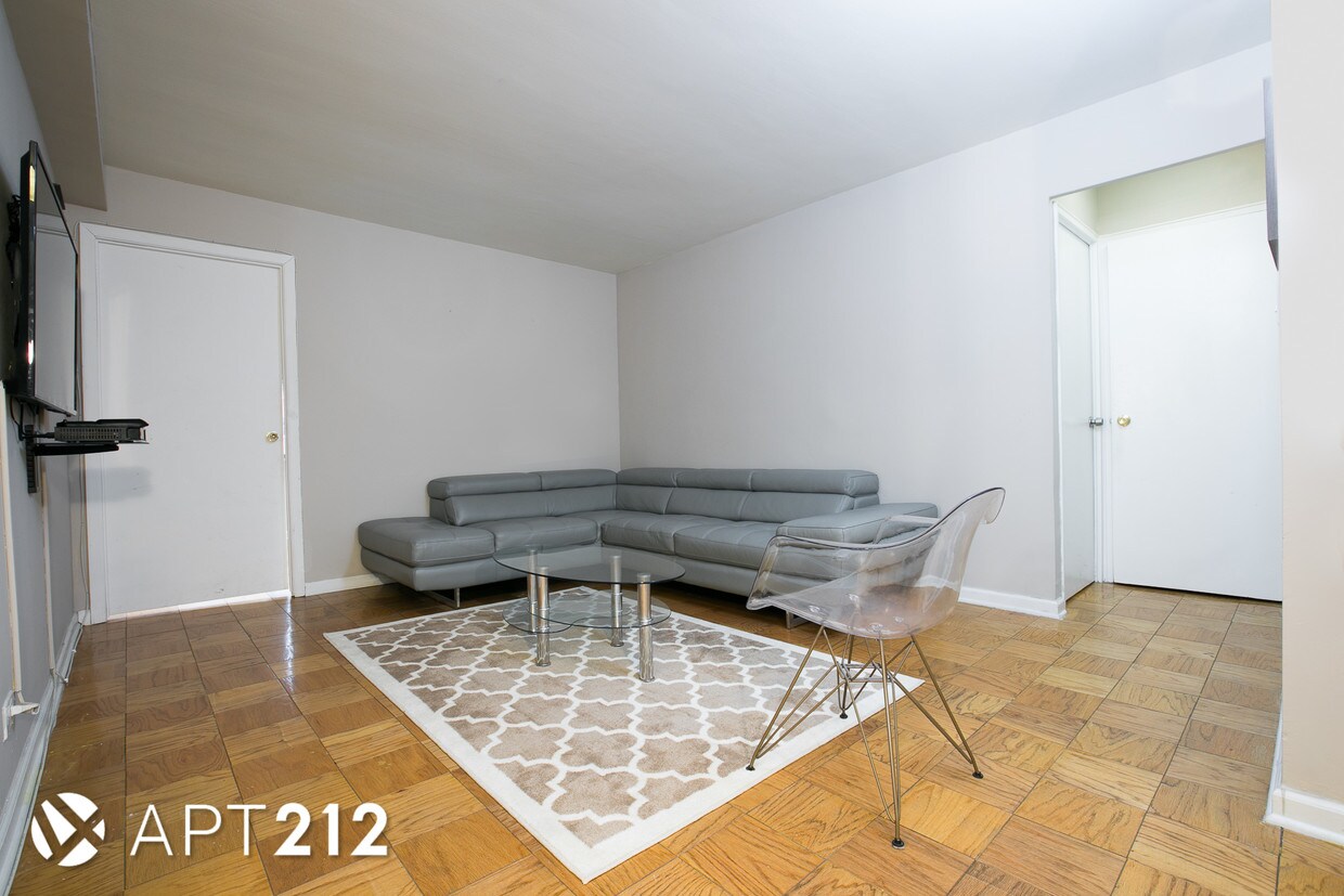 Primary Photo - 305 East 86th St