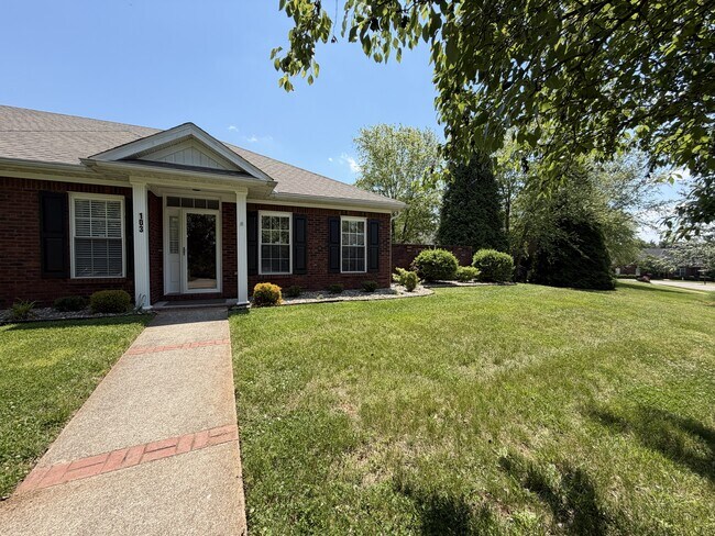 Foto del edificio - 103 Ashton Ct