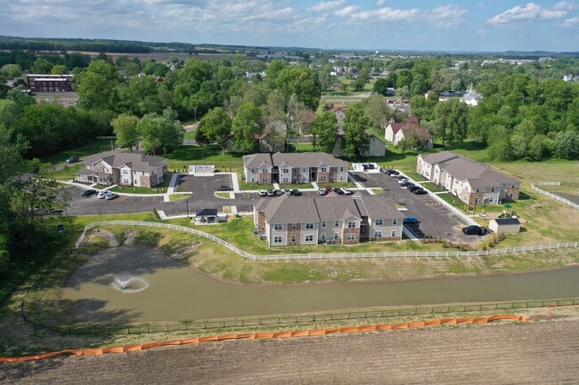 Building Photo - Canal Crossing