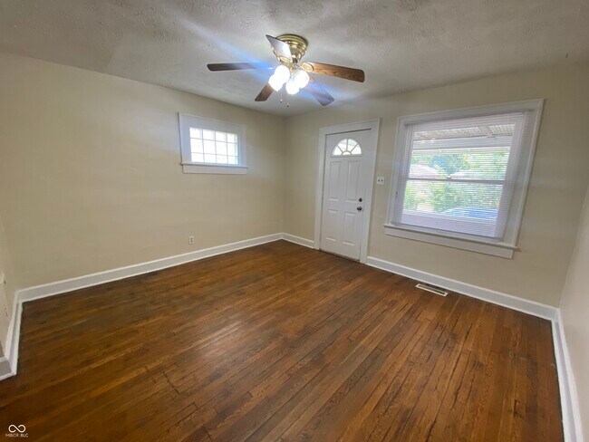 Foto del edificio - 621 Tecumseh St