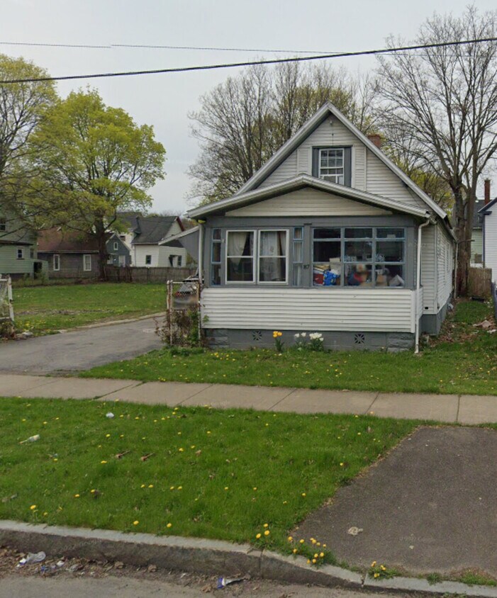 Building Photo - 87 Harris St