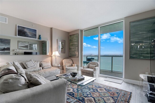 Foto del edificio - 1900 N Bayshore Dr