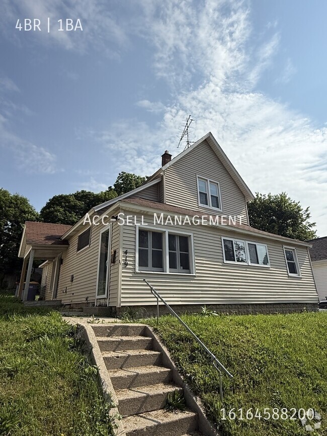 Building Photo - 419 Brenner St NE