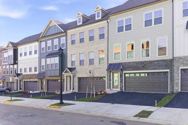 Photo - 1017 Venifena Terrace SE Townhome