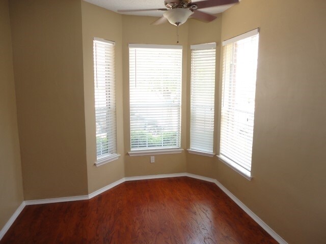 Foto del edificio - 4870 Lodgepole Ln