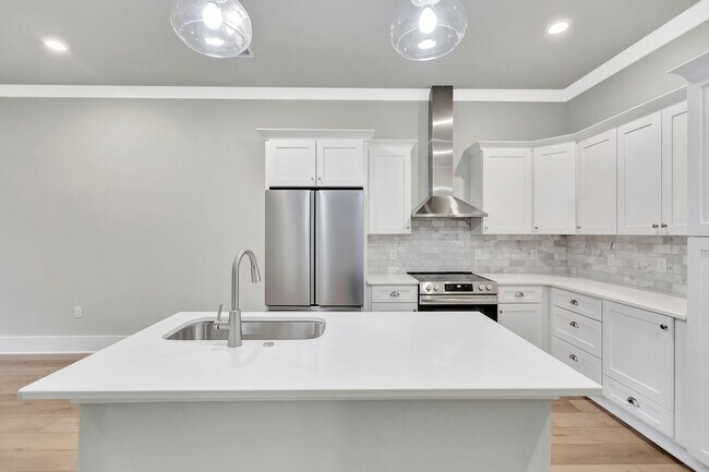 Foto del edificio - Updated 2-Bedroom Home in Indigo Hall at H...