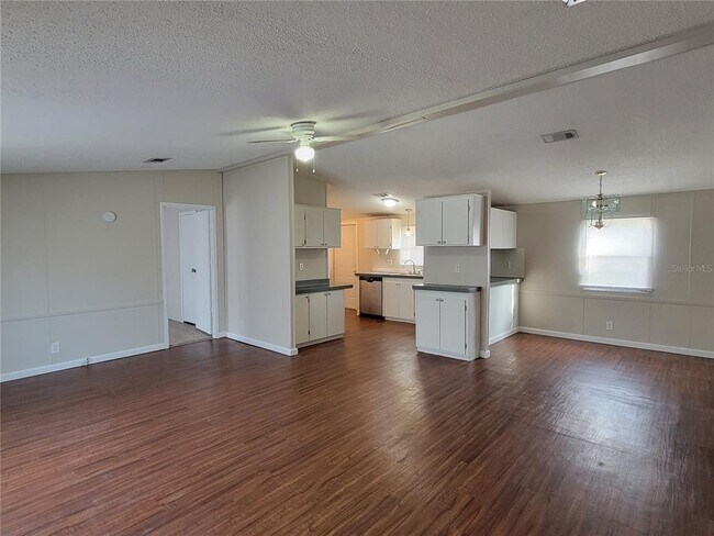 Building Photo - 7502 Charlin Pkwy