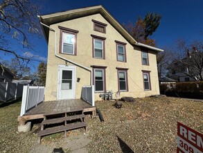 Building Photo - 618 E Locust St