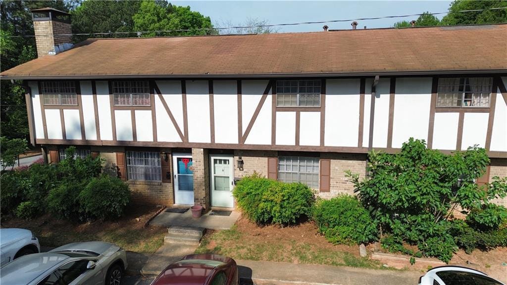 Primary Photo - 2956 N Dekalb Dr