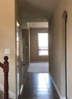 Foto del edificio - 5916 Summerwood Dr
