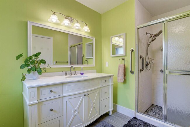 Foto del edificio - 14819 Hideaway Ln