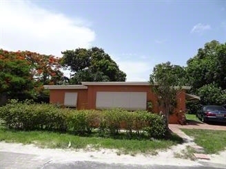 Primary Photo - 2331 Hayes St