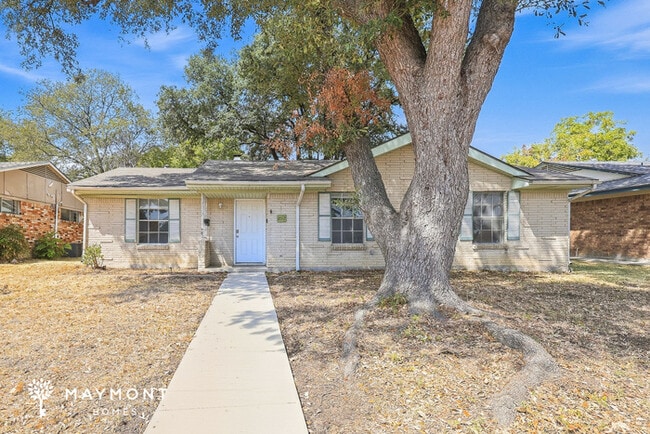 Building Photo - 2517 Greenhill Dr