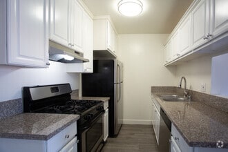 Riata at Canoga photo'