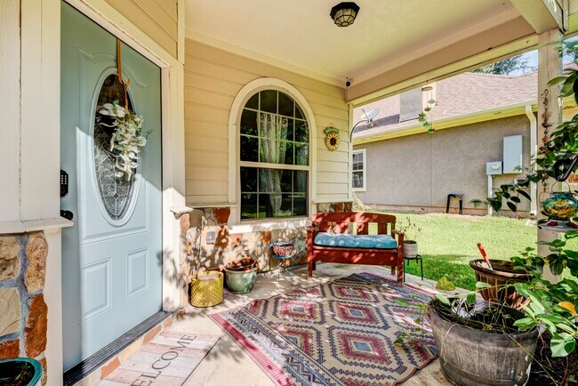 Building Photo - 901 Franconia Dr