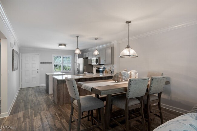 Foto del edificio - 3021 Sandpiper Bay Cir