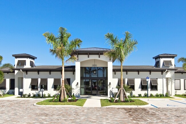 Building Photo - Sanibel Straits