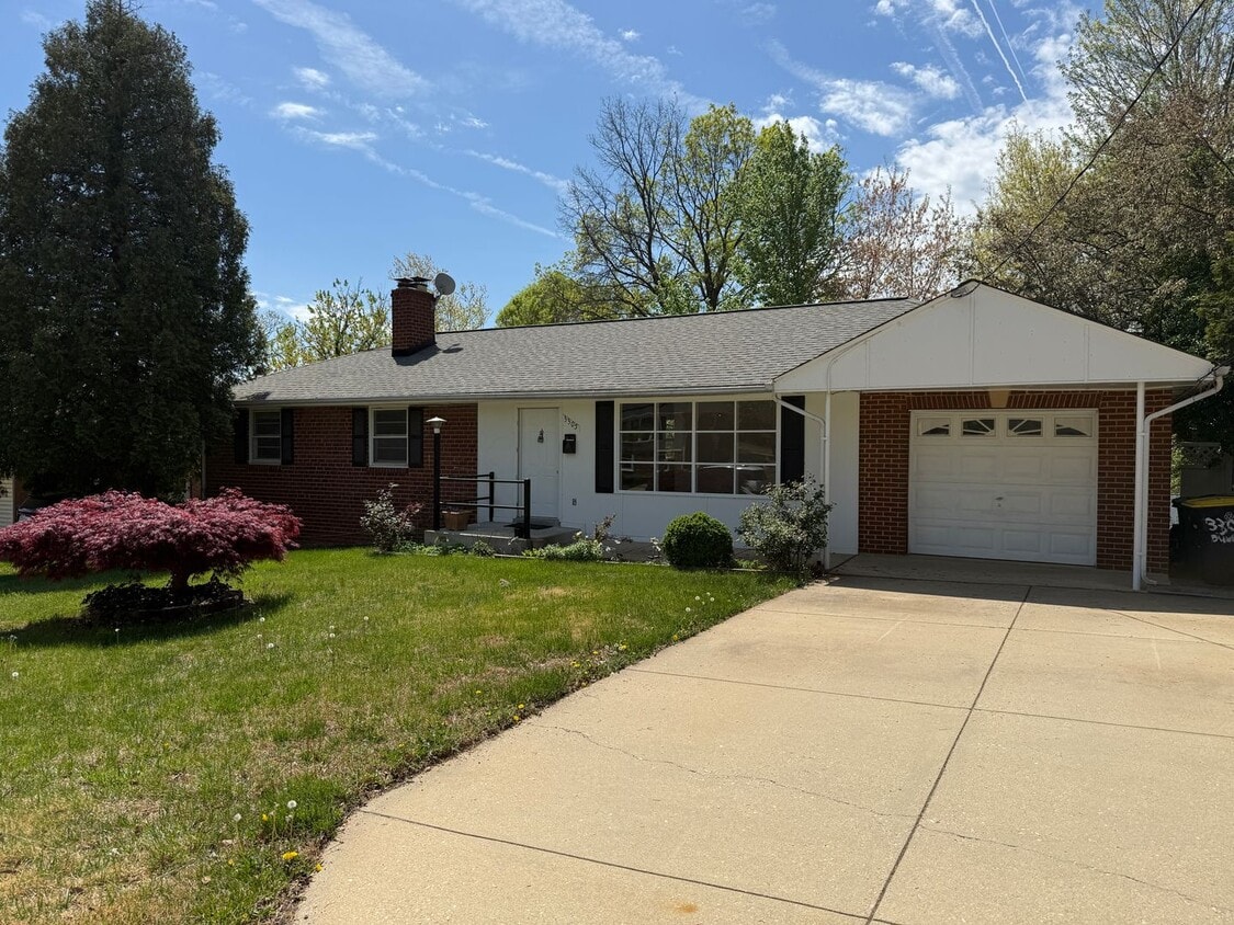 Beautiful 3BR Home with Garage, Finished Walk-Out Basement & Bonus Spaces- Beltsville, MD - Beautiful 3BR Home with Garage, Finished Walk-Out Basement & Bonus Spaces- Beltsville, MD