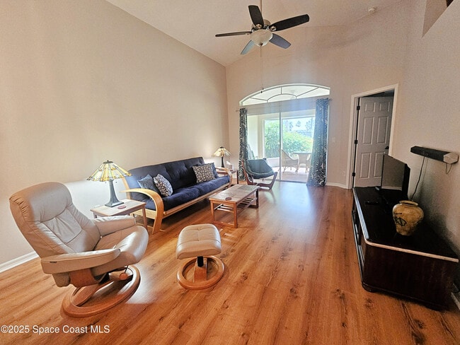 Foto del edificio - 5324 Tay Ct