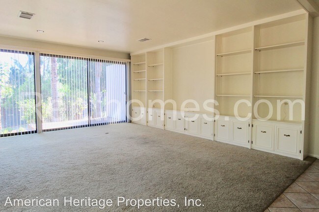 Building Photo - 3 br, 2.5 bath House - 1832 Via Entrada