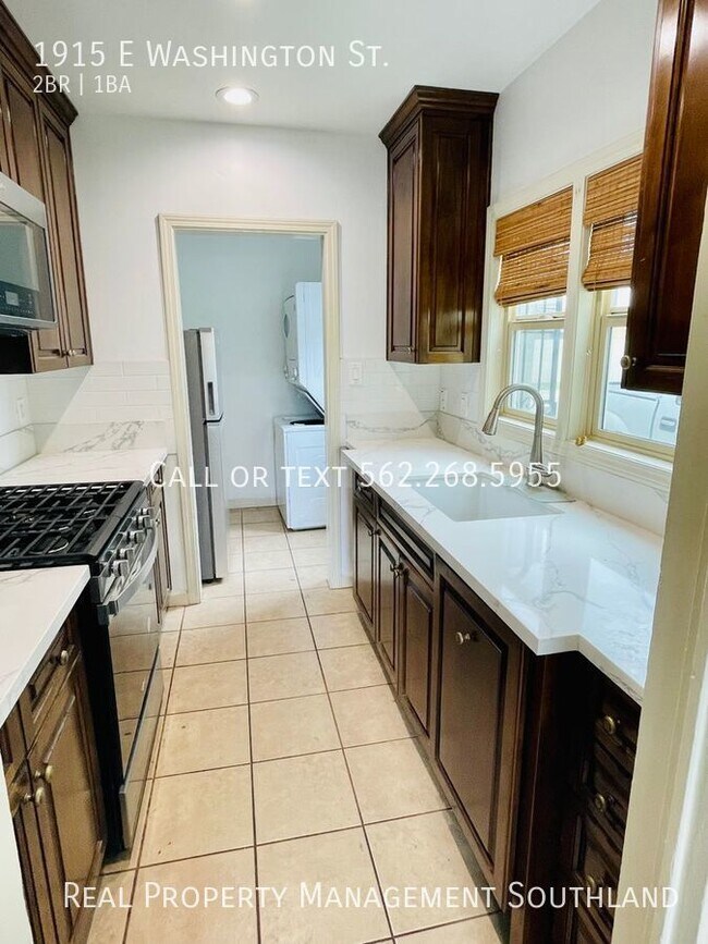 Building Photo - Cozy Remodelled Two Bedroom Home in Long B...