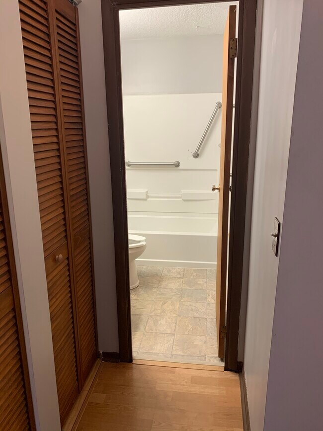 Foto del edificio - 1315 E 21st St