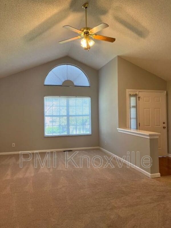 Photo - 1504 Randall Park Dr House