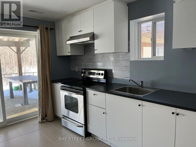 Photo du bâtiment - 8 Dovetail Dr