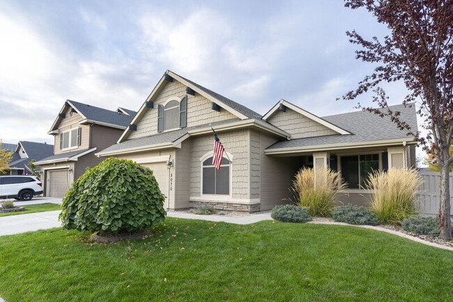 Building Photo - 5070 W Torana Dr