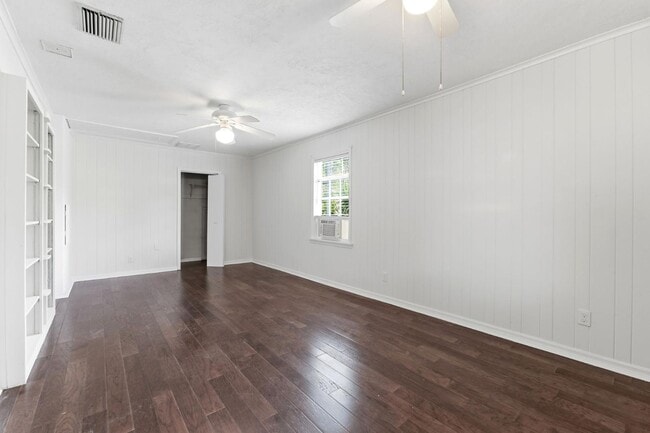 Building Photo - 3514 7th Ave N