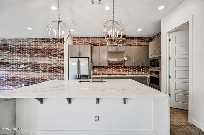 Building Photo - 6842 E ORION Dr
