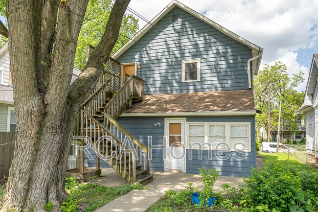 Foto del edificio - 1603 Woodlawn Ave