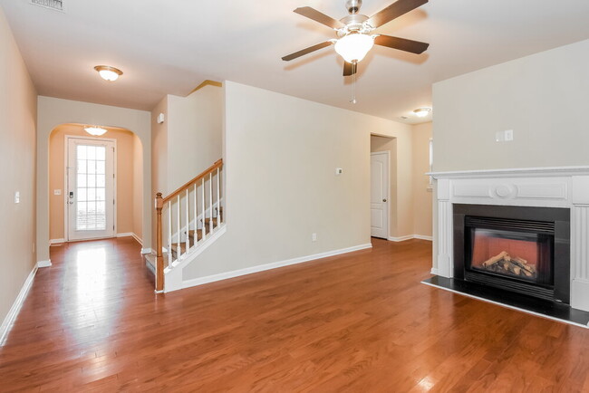 Building Photo - 3350 Sardis Bend Dr