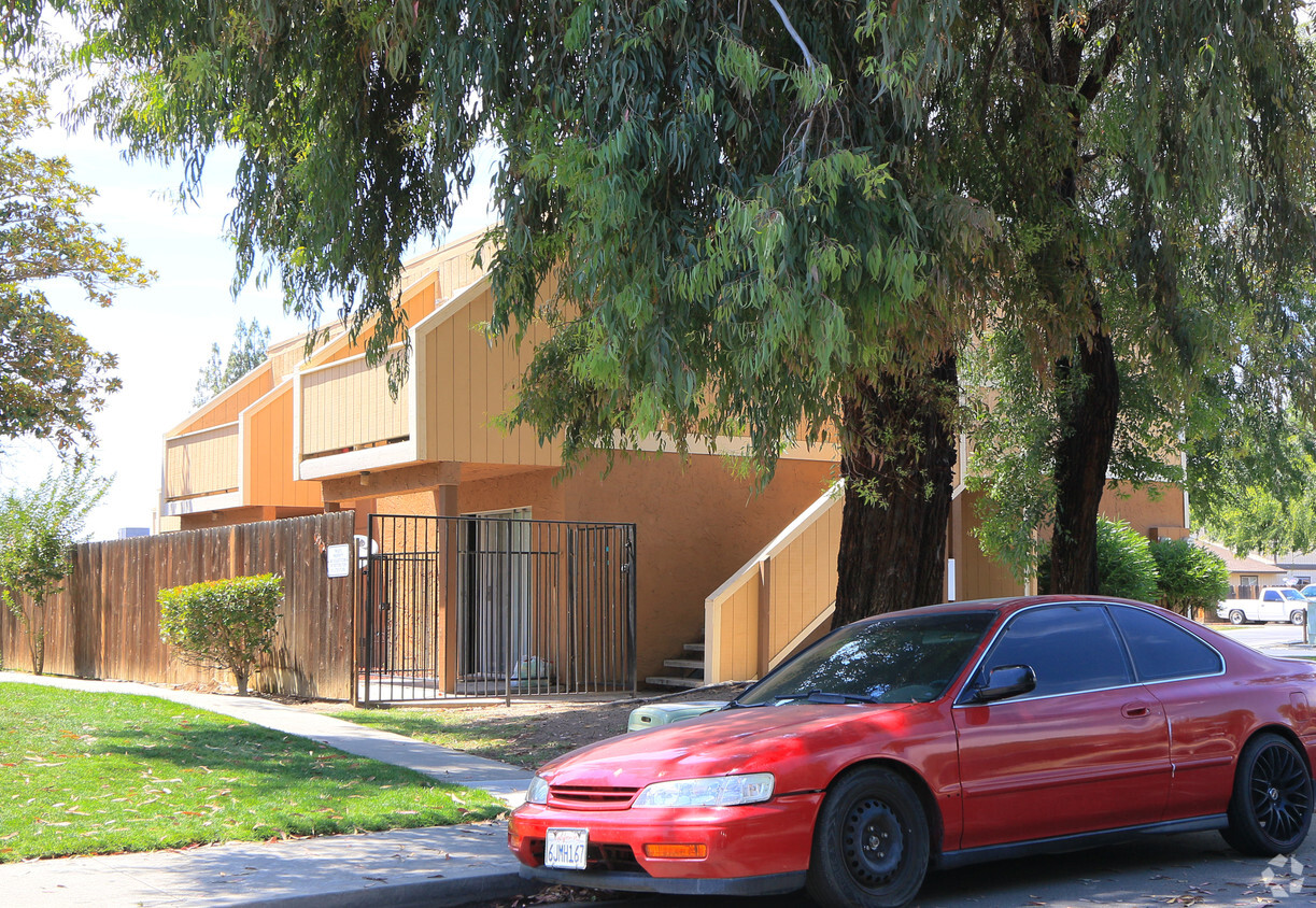 Foto del edificio - California Apartments