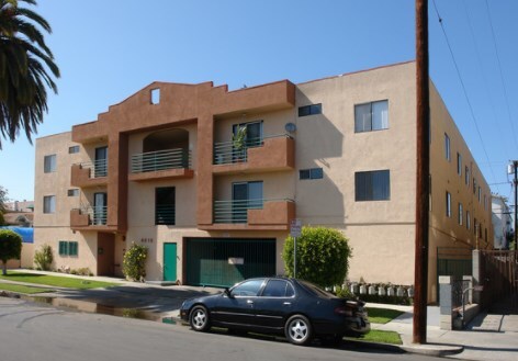 Foto del edificio - 4619 Rosewood Ave